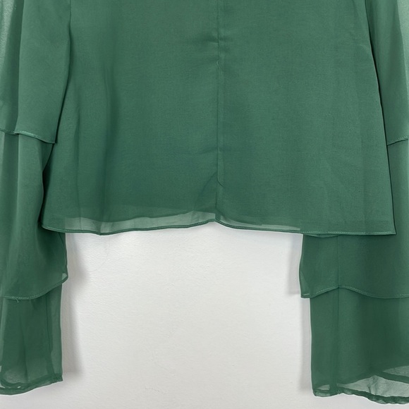 Majorelle top women size M lined long tiered sleeve green pullover crop sheer - Picture 5 of 7